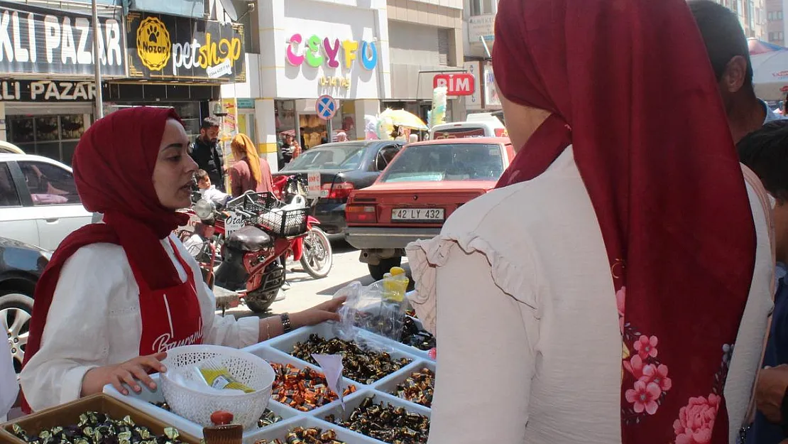 Semt pazarlarında Arife günü yoğunluğu