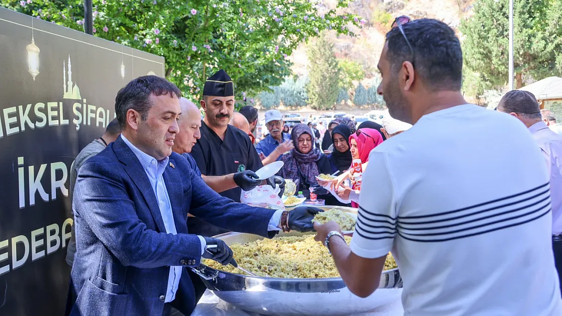 Şeyh Edebali Külliyesi'nde Şifalı Pilav Etkinliği Devam Ediyor