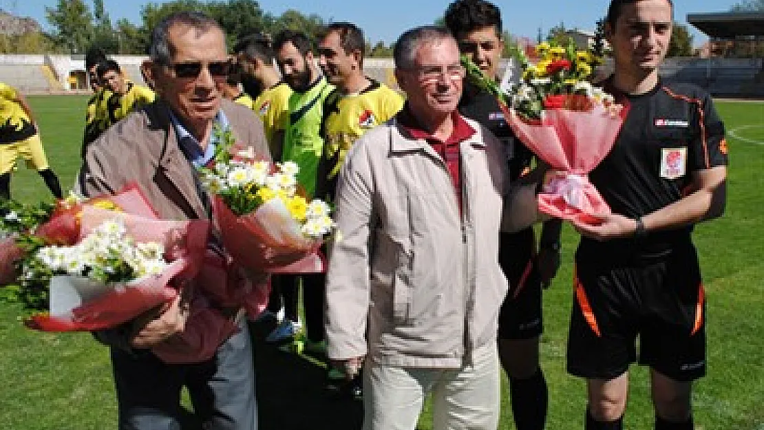 Sezon çiçeklerle açıldı – Kocatepe Gazetesi