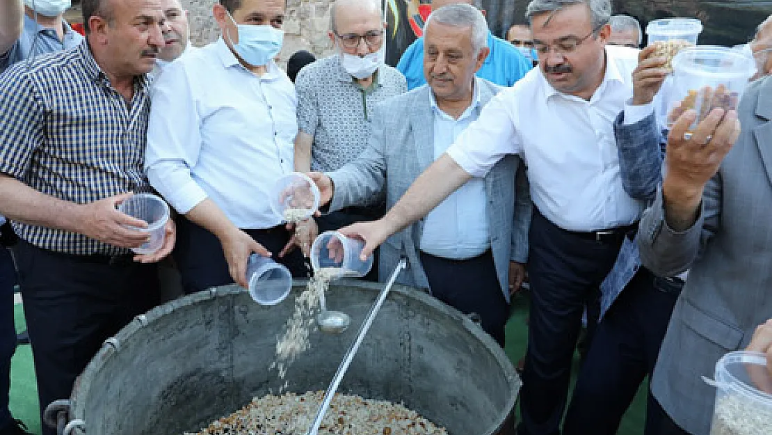 Şifalı aşurenin duası yapıldı