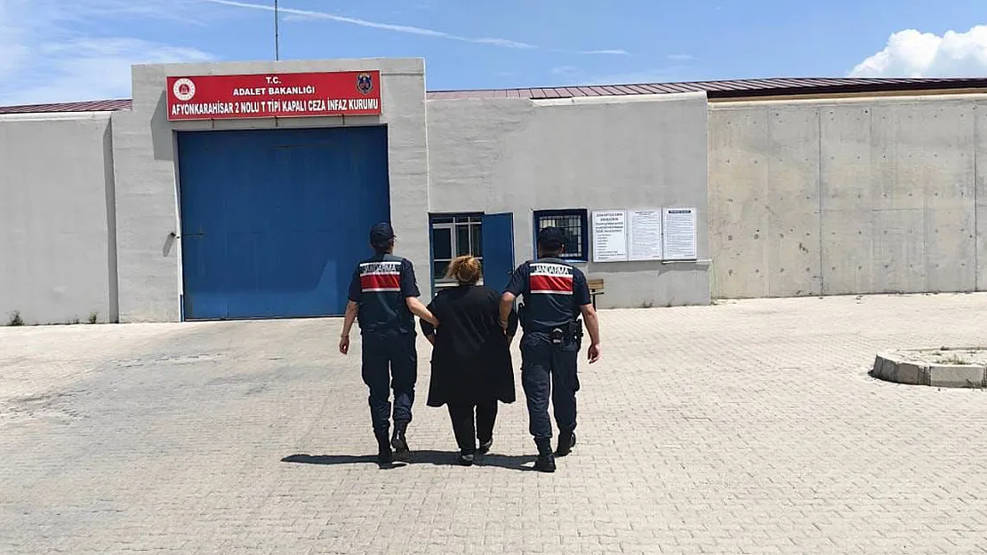Silahla Yağmadan Aran Kadın, Kızının Evinde Yakaladı!