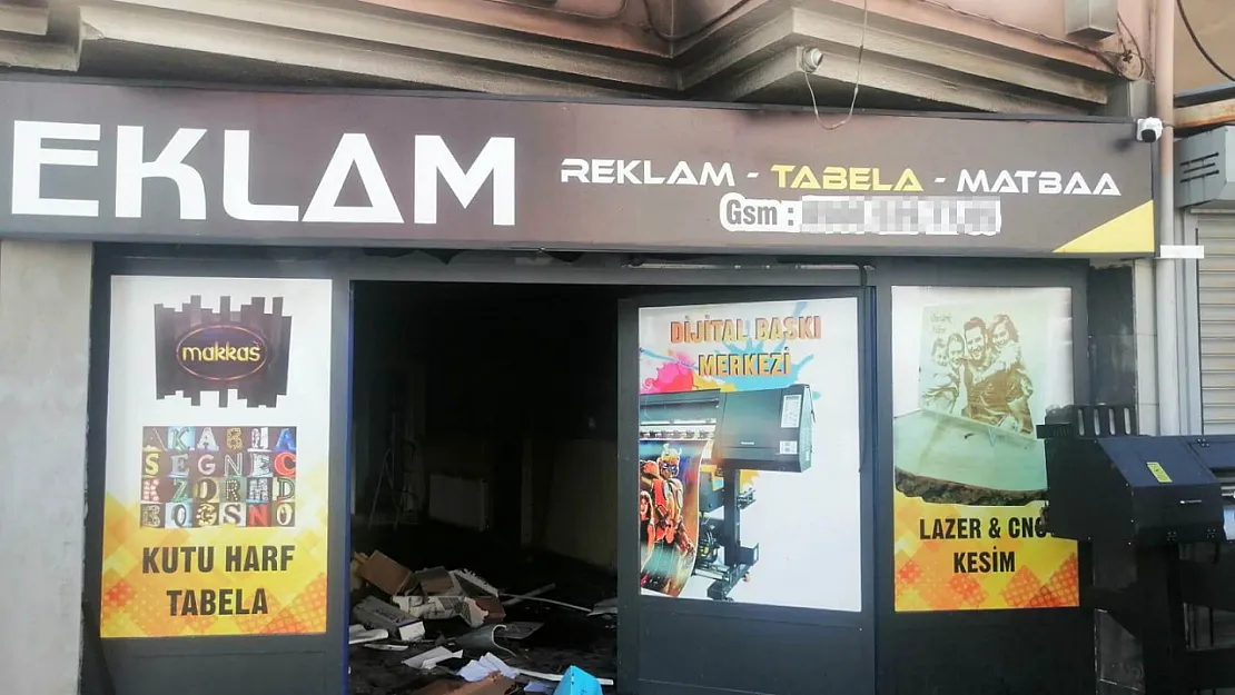 Simav'da İş Yerinde Çıkan Yangın Büyümeden Söndürüldü