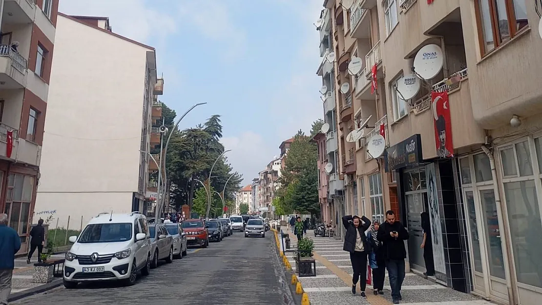 Simav'da Peş Peşe Depremler Korkuttu