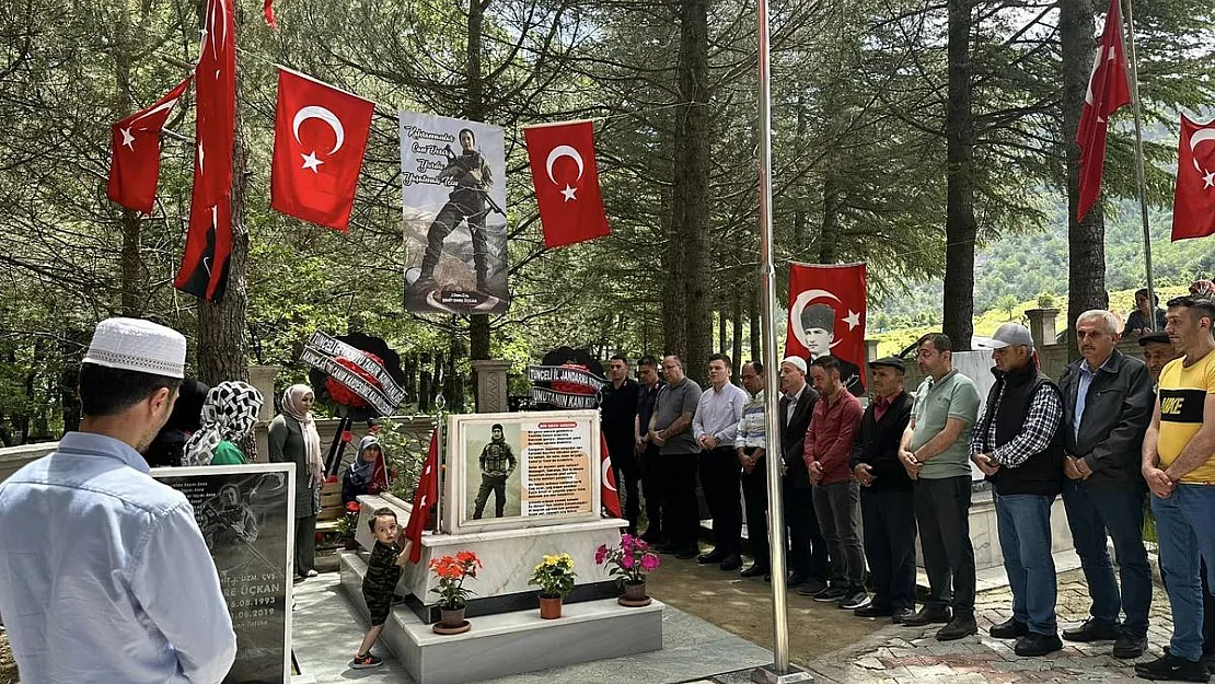 Simav'da şehit Jandarma Uzman Çavuş Emre Üçkan dualarla anıldı