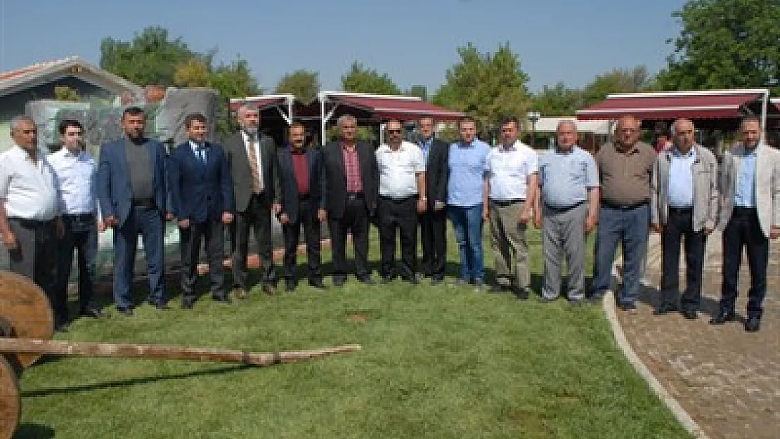 'Sinanpaşa bölgesi Meclis'te temsil edilmek isteniyor'