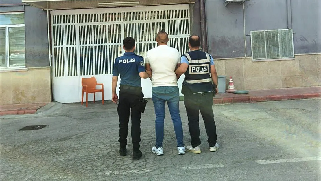 Sinanpaşa Polisinden Kaçamadılar