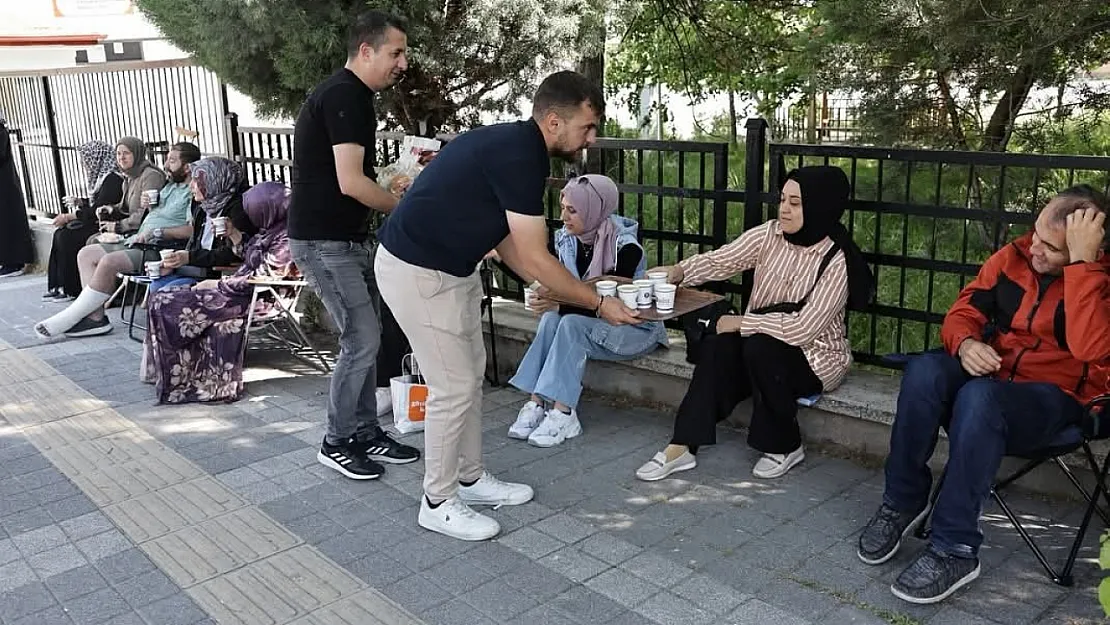 Sınav Sabahı Sıcak Çorba İkramı