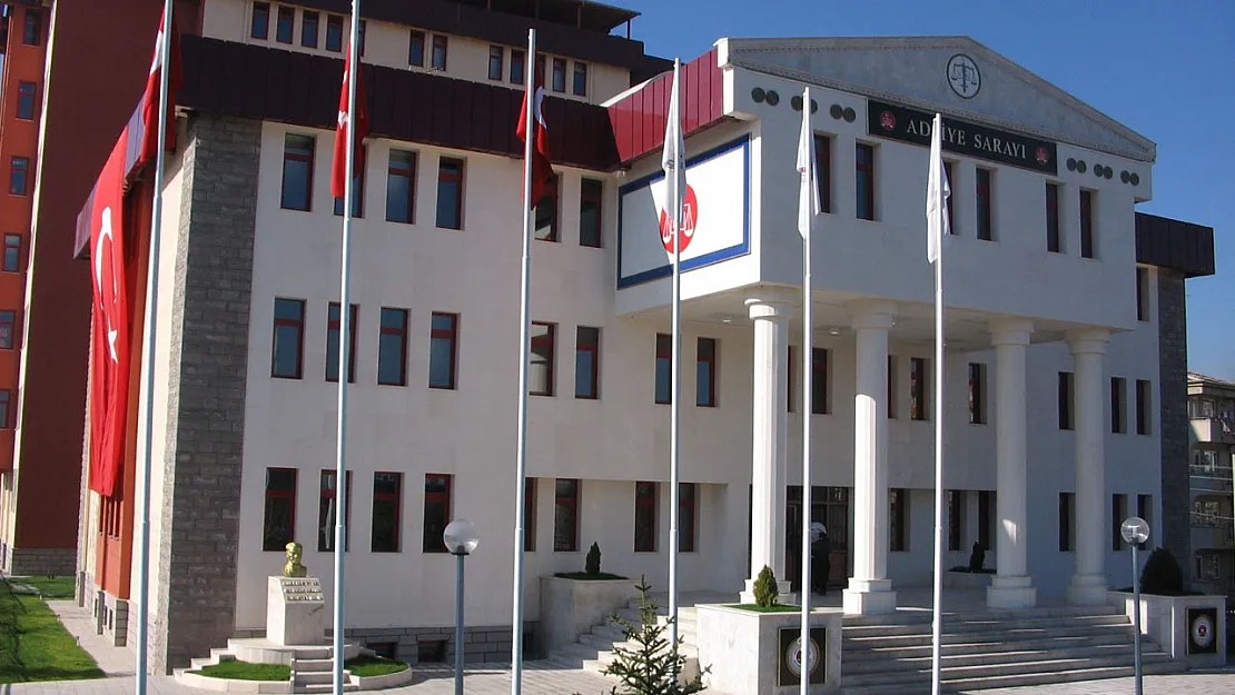 Şok Edici Cinayet Davasında Yeni Gelişme! Annesini 'Töreme Aykırı' Diye Öldürmüştü...