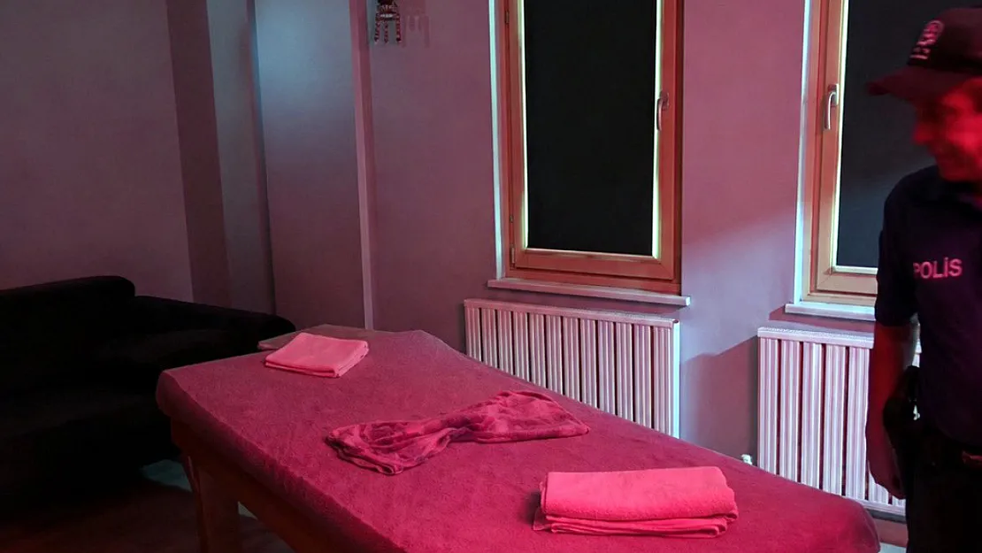 Spa Ve Masaj Salonunda Fuhuş: 10 Gözaltı