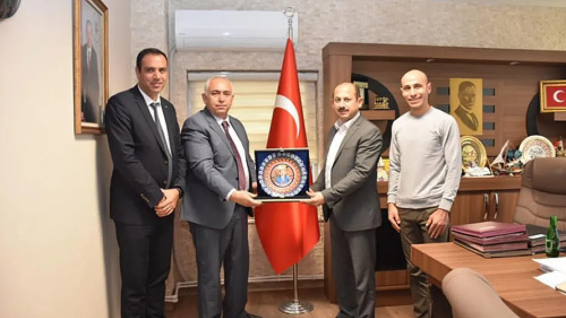 'Spora destek verenlerin yanındayız'