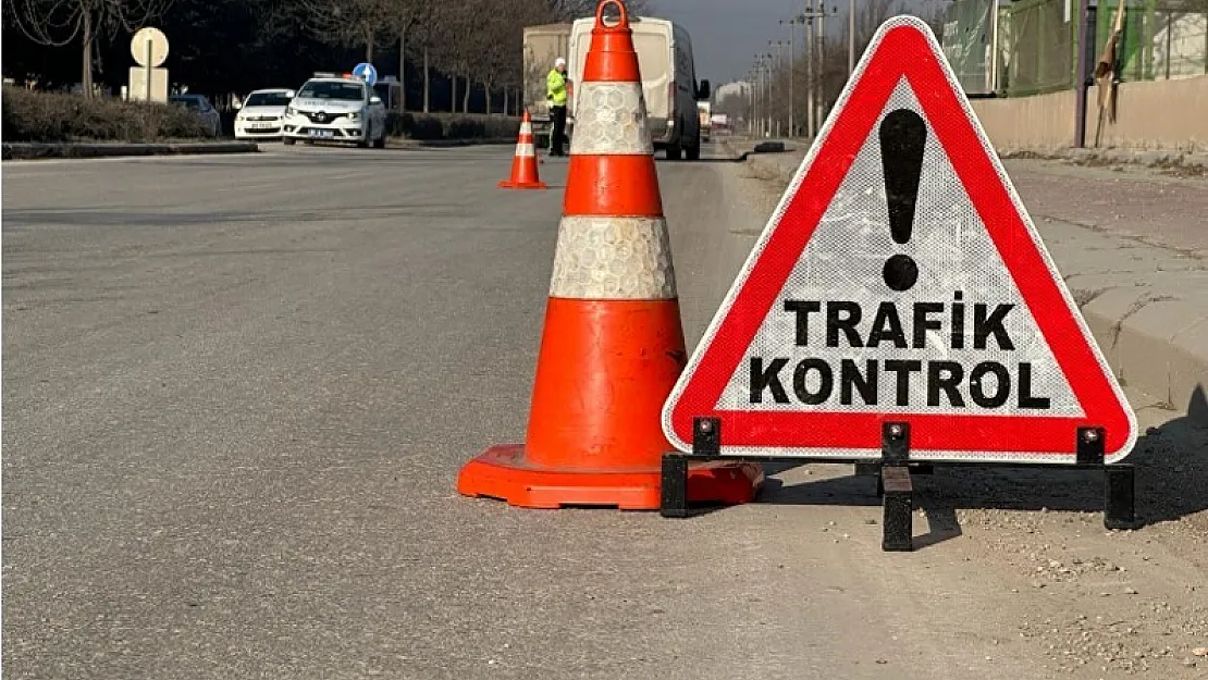 Şubat Ayında 98 Bin 530 Araç Denetlenirken 827 Araç Trafikten Men Edildi