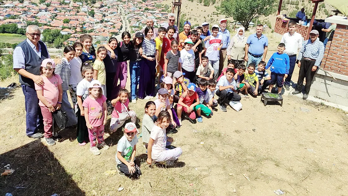 Şuhut İlçe Müftülüğü'nden Yaz Kur'an Kursu Öğrencilerine Piknik Etkinliği