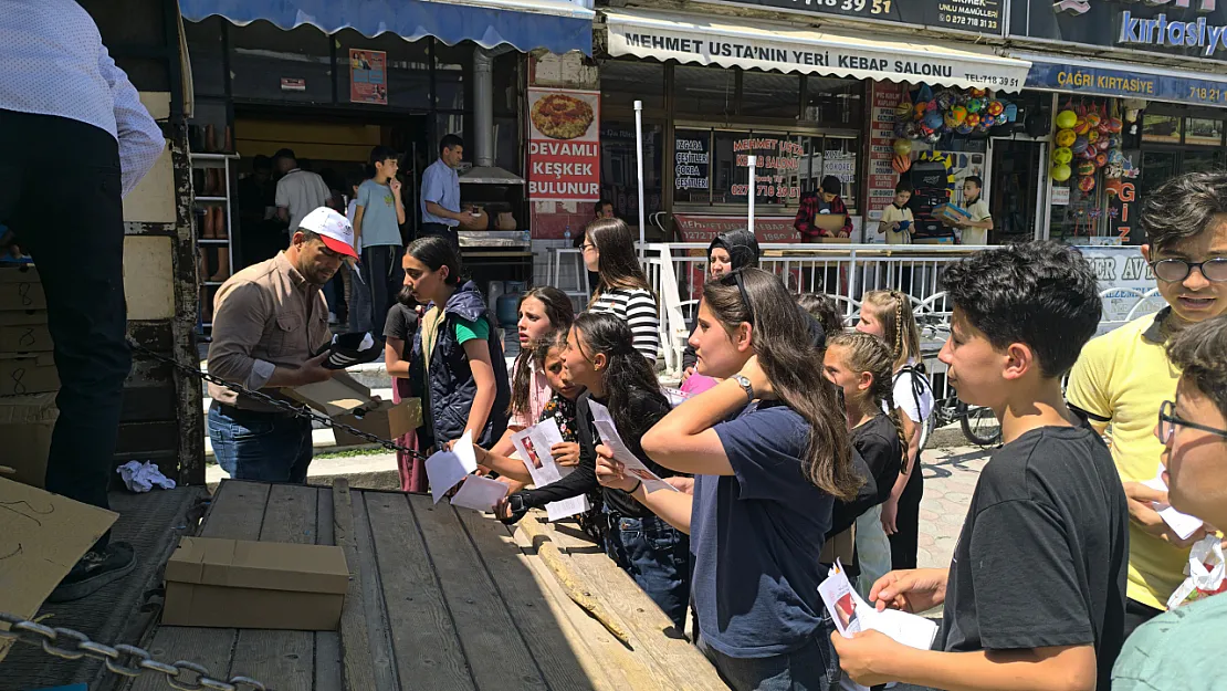 Şuhut'ta 'Takdirlik' Hareket