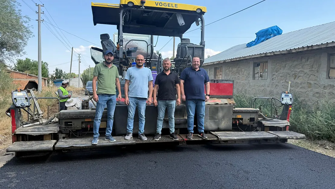 Şuhut'un Ortapınar Mahallesi'nde Asfalt Çalışmaları Sona Yaklaşıyor