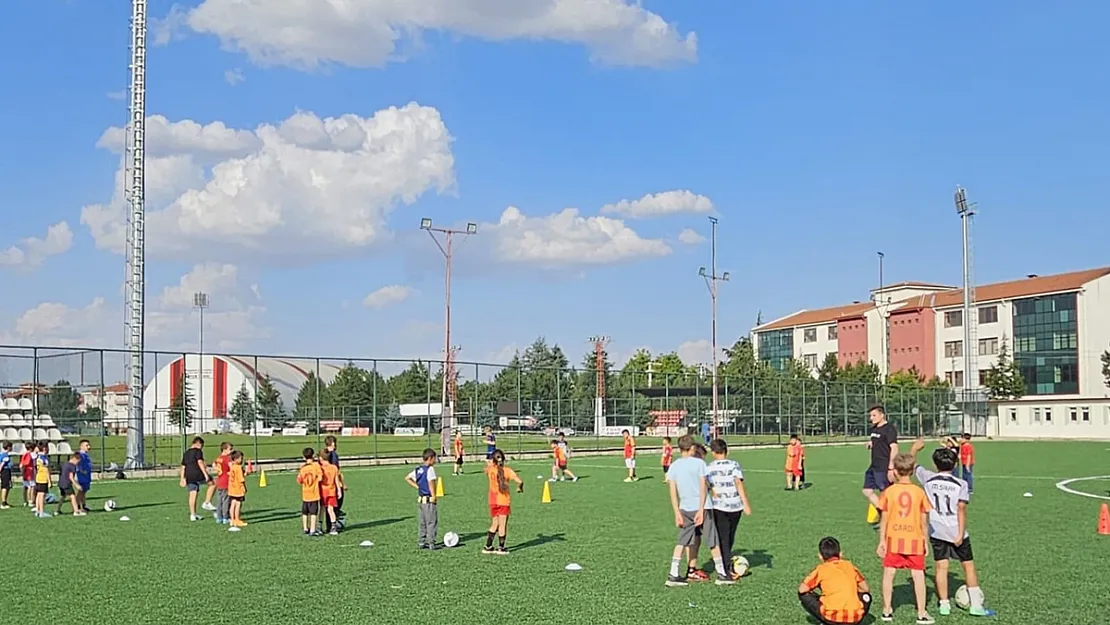 Şuhut’ta Yaz Spor Okulları Devam Ediyor