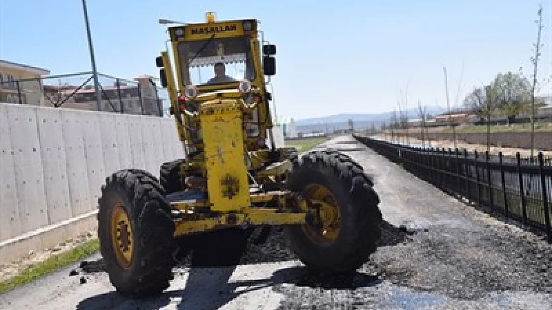 Şuhut'ta yol çalışmaları sürüyor – Kocatepe Gazetesi