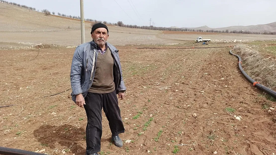 Sulama borularını testereyle kesip kullanılmaz hale getirdiler