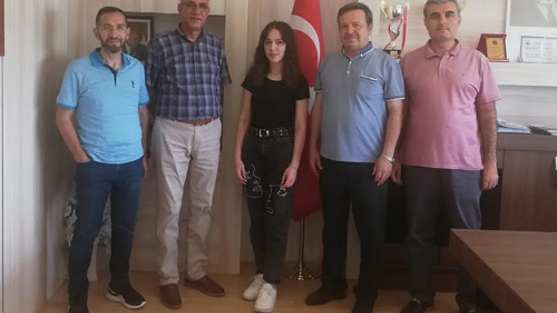 Süleyman Demirel Fen Lisesi bu yıl da YKS'de başarılı