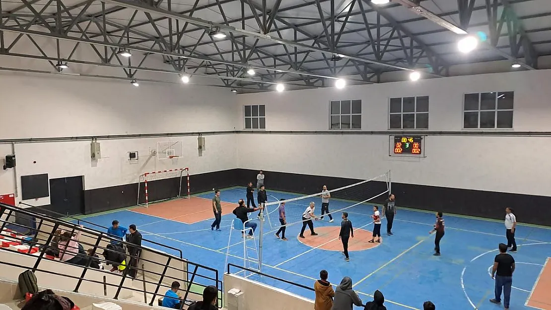 Sultandağı Kaymakamlık Kupası Voleybol Turnuvası Başladı