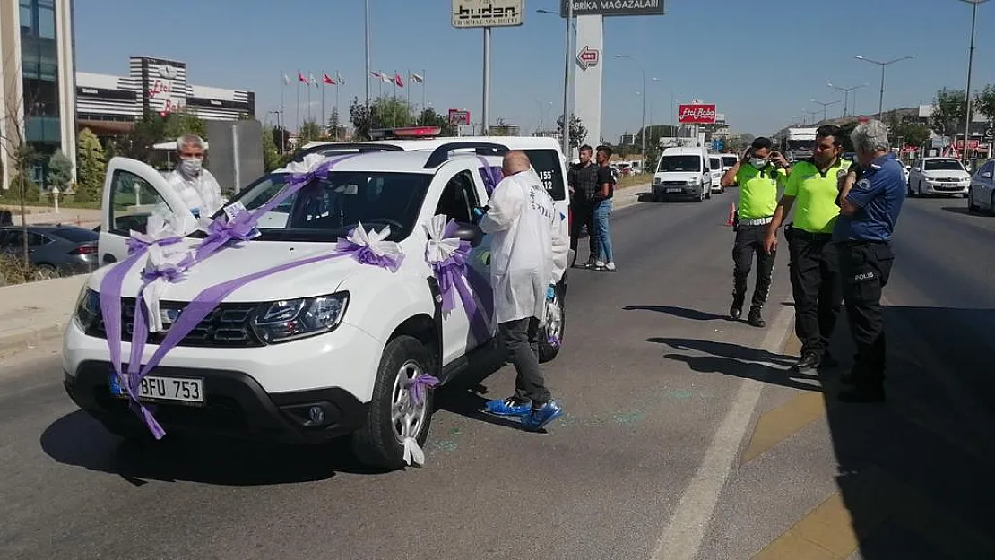 Sünnet aracına açılan ateş sonucu sürücü yaralandı