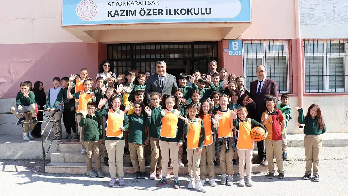 Sünnetci, Öğrencilerle Buluştu
