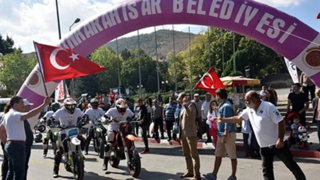 Süpermoto Anıt Park'tan başladı – Kocatepe Gazetesi