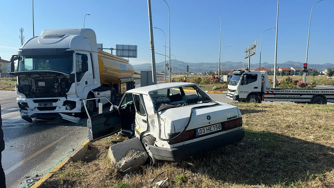 Sürücü Kırmızı Işık İhlali Yapınca Bedeli Pahalıya Patladı