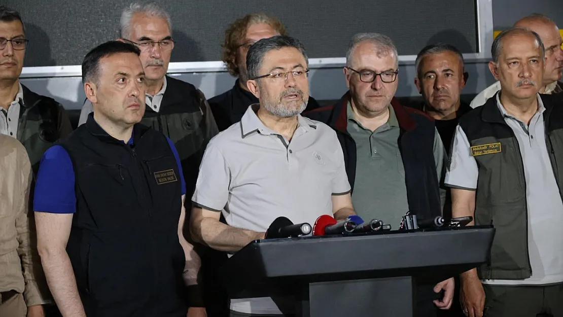 Tarım Ve Orman Bakanı Yumaklı: 'Bugün Türkiye'de Başlayan 3 Yangınımız Var'