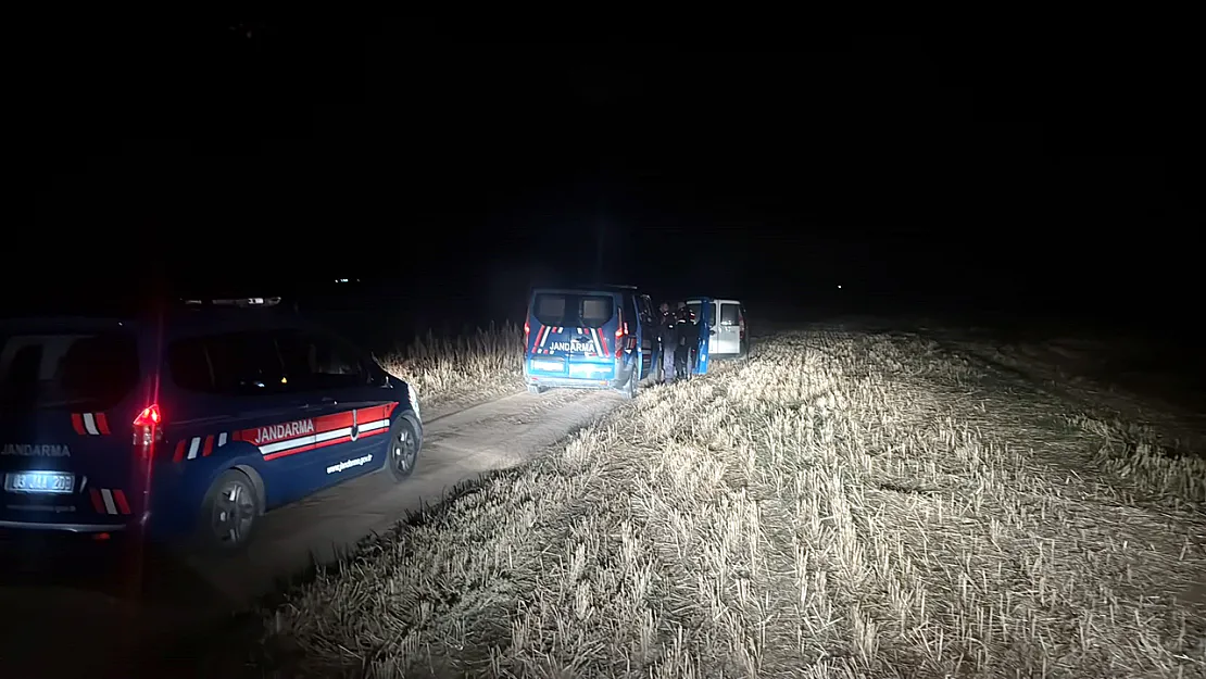 Tarladan Soğan Çalan Hırsızlar Devriyeye Yakalandı