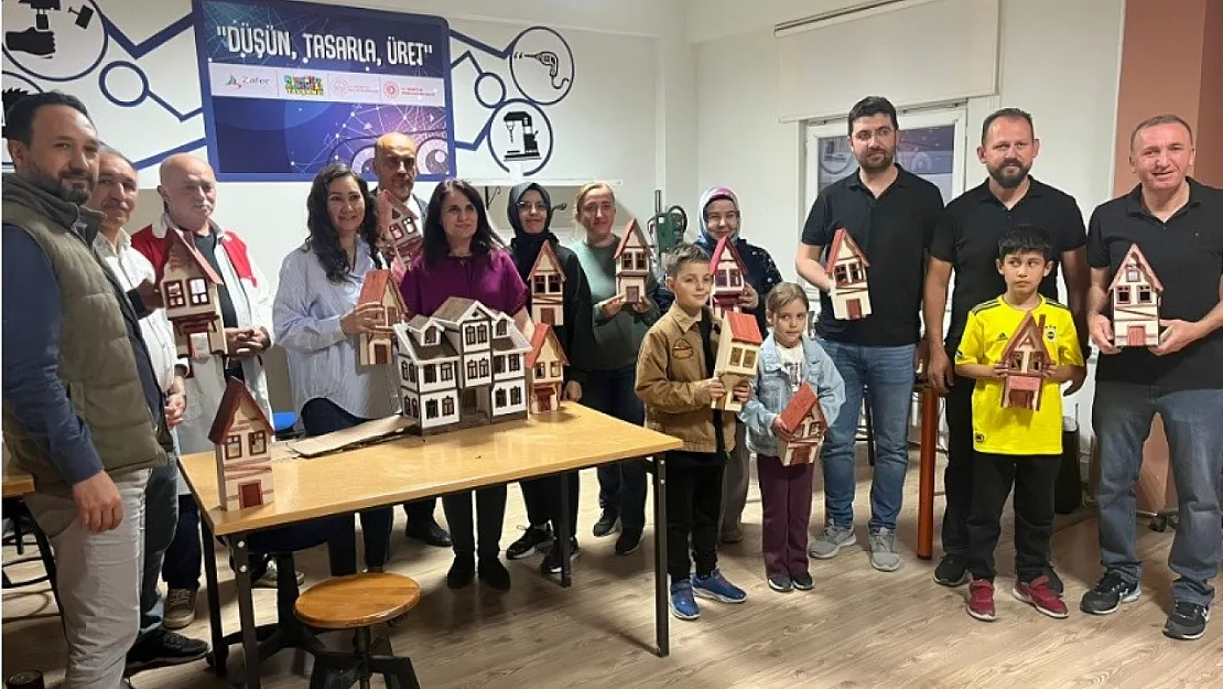 Tavşanlı evlerinin mimari dokusu öğretmenlerle geleceğe taşınıyor