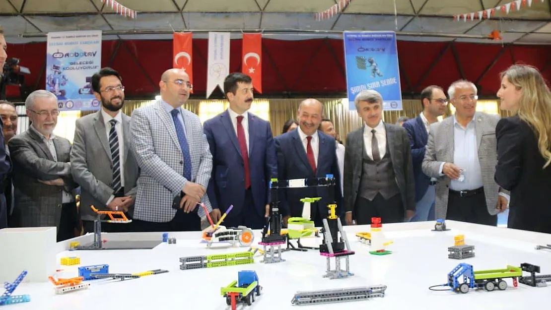 Tavşanlı'da 'Robotav 2023' isimli robot yarışması