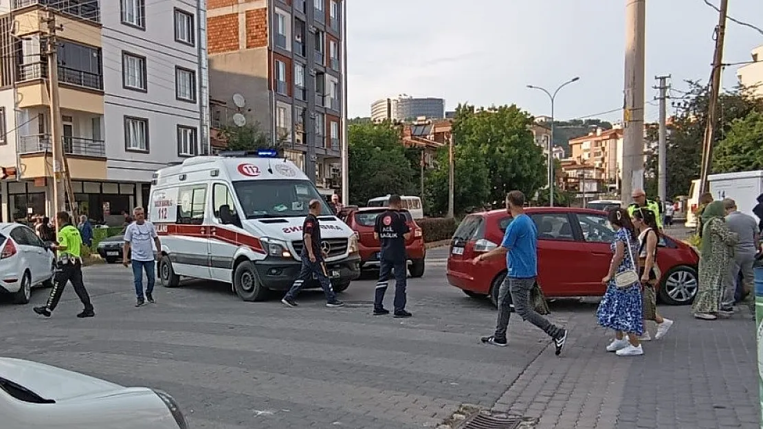 Tavşanlı’da trafik kazası 1’i çocuk 5 yaralı