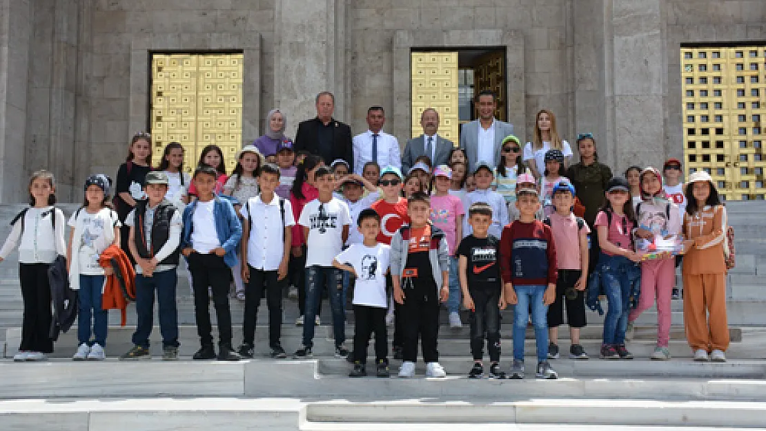 Taytak, TBMM'de Beyyazılı öğrencileri ağırladı