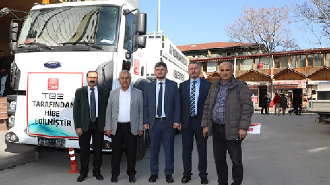 TBB, Afyon Belediyesi’ne araç hibe etti