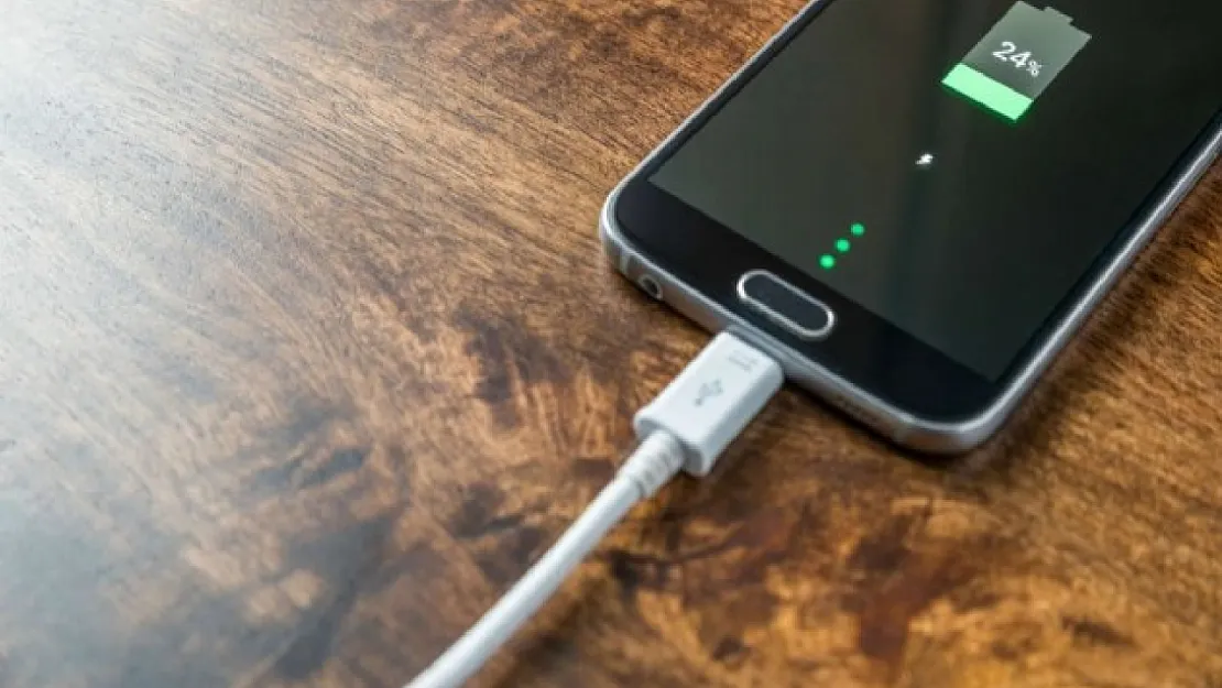 Telefonunuzun Şarjı Geç Dolmasının Sebeplerini Merak Ettiniz Mi?