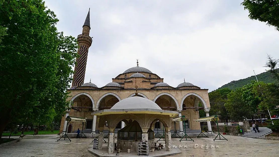 Teşrik Tekbirleri Nedir, Teşrik Tekbiri Ne Zaman getirilir?