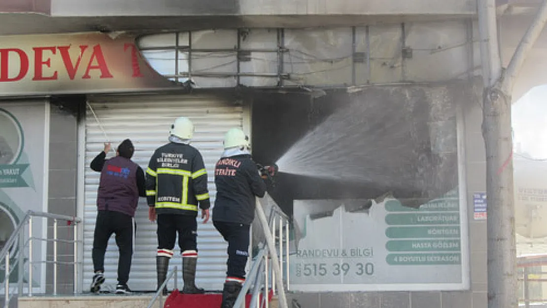 Tıp merkezinde çıkan yangın söndürüldü