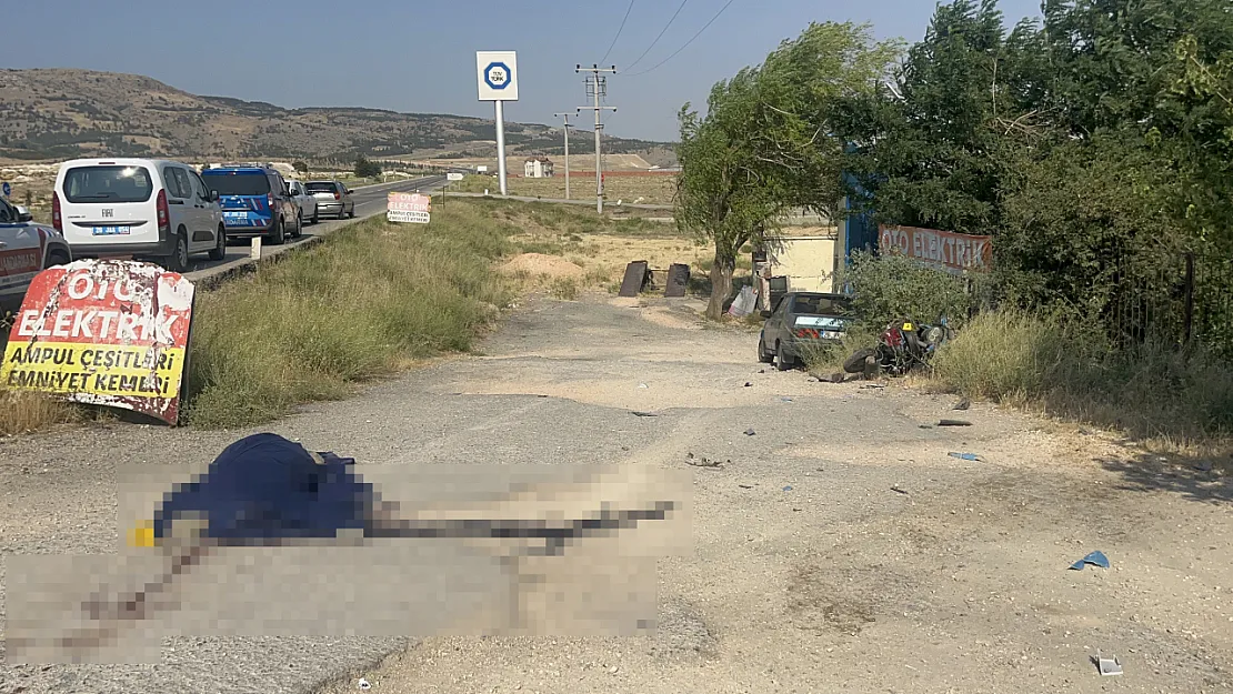 Tofaş'la Çarpışıp İkiye Katlanan Motosikletin Sürücüsü Hayatını Kaybetti