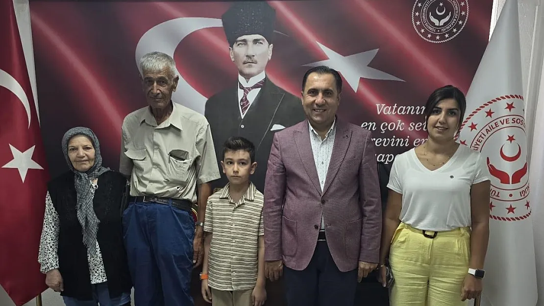Torunlarına Koruyucu Aile Oldular