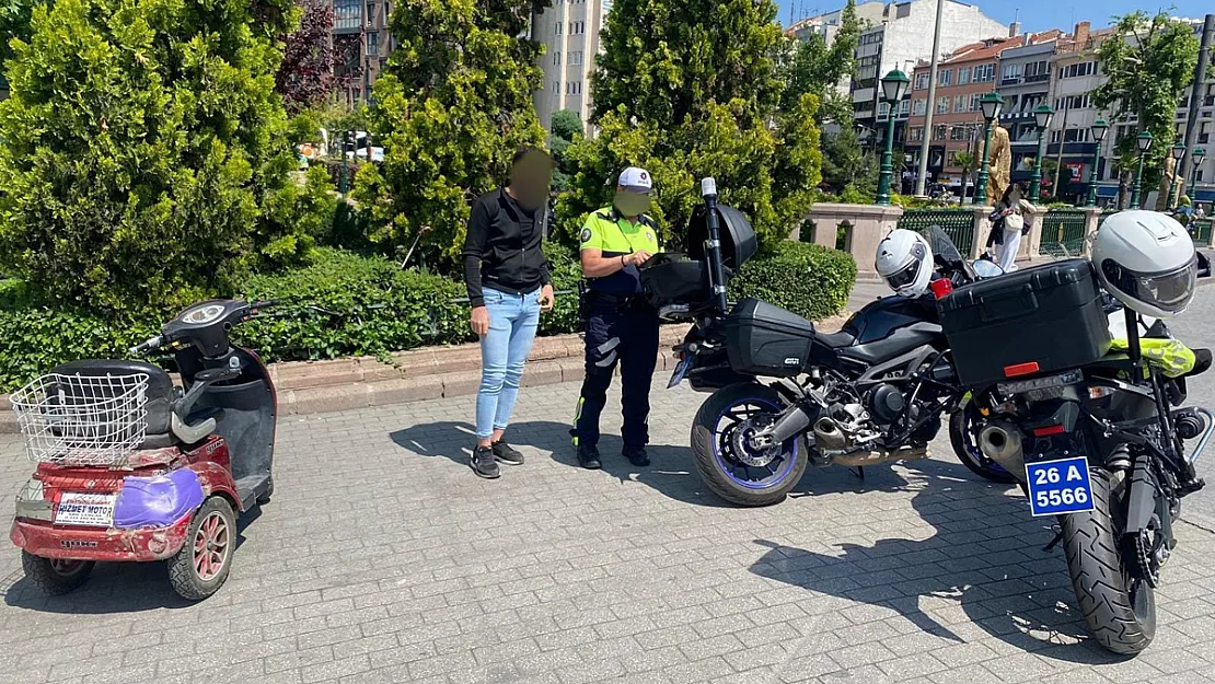 Trafiğe Kapalı Alana Giren 71 Motosikletliye Ceza Yazıldı