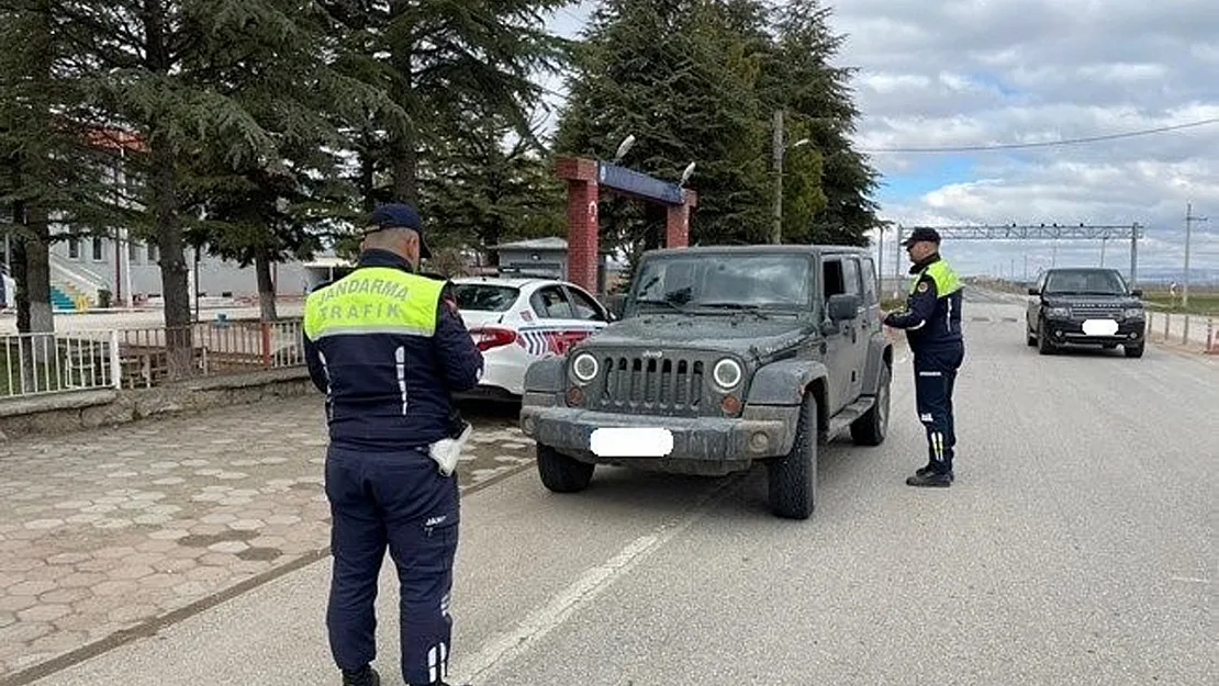 Trafik Denetimlerinde 1 Milyon 252 Bin Lira Ceza Yazıldı