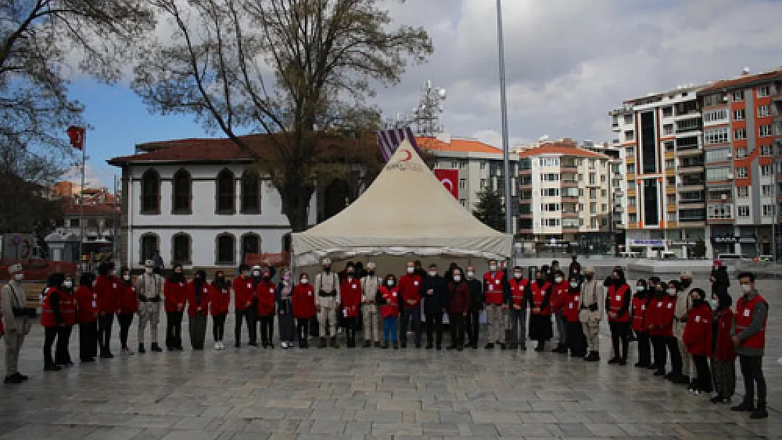 Türk Kızılayı, Çanakkale Şehitleri'ni yâd etti