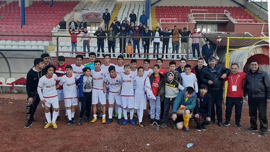 U-16'larda şampiyon Sandıklıspor oldu