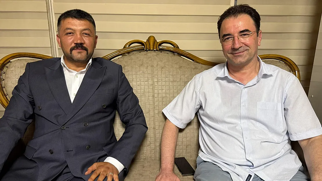 Ülkü Ocakları'ndan Kocatepe'ye Destek: Elif Gibi Dimdik Duruyorsunuz, Yanınızdayız