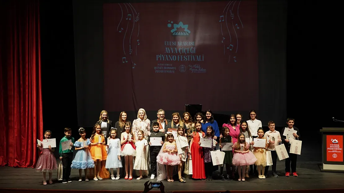 Uluslararası Ayva Çiçeği Piyano Festivali Başladı