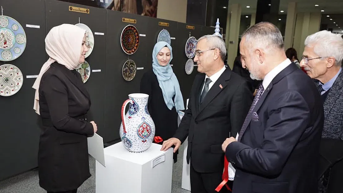 ‘Uluslararası Türk Çini Sanatı Yarışması’nın Ödülleri Sahiplerini Buldu