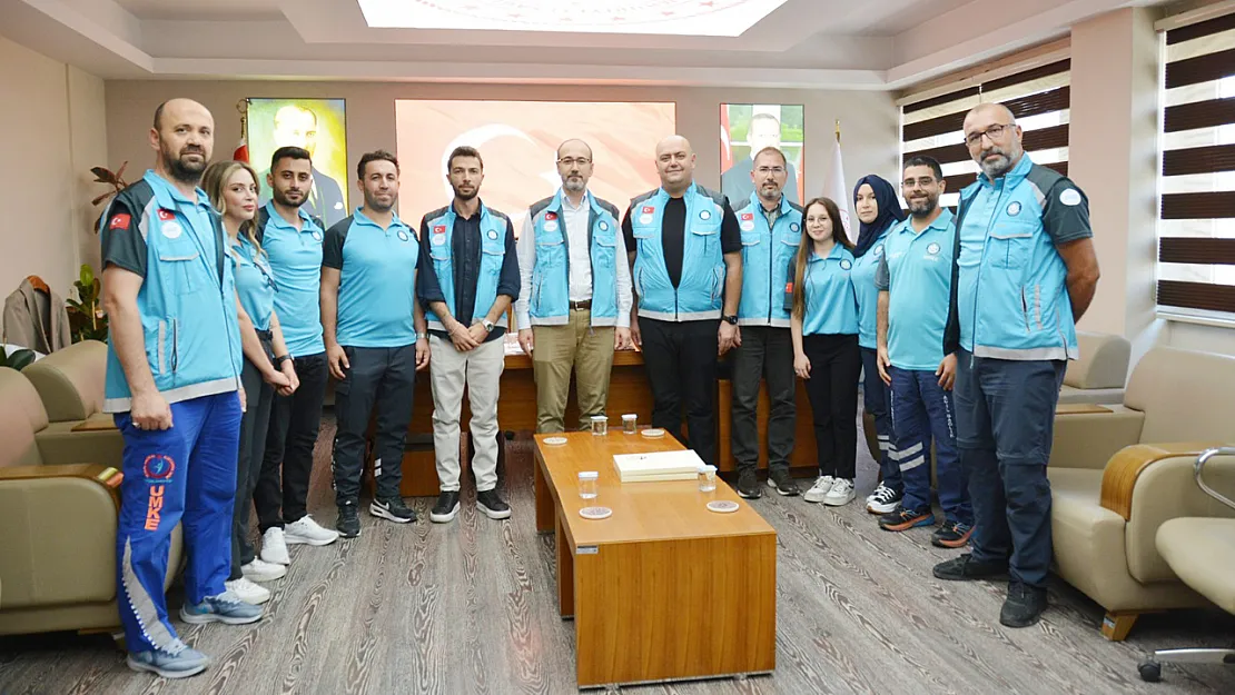 UMKE Ekibi, Müdür Öztürk'e Çalışmalarını Anlattı