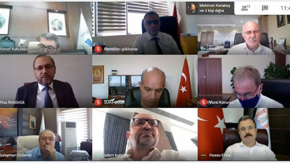 Uzaktan eğitim masaya yatırıldı