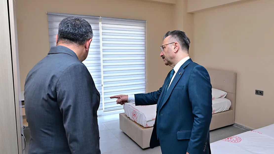 Vali Aksoy, Fethi Yılmaz Sezer Yaşlı Bakım Ve Rehabilitasyon Merkezi'ni Ziyaret Etti