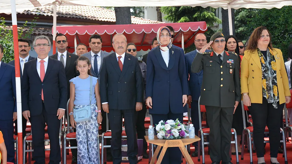 Vali, Belediye Başkanı ve Milletvekili Kutlamada Buluştu!
